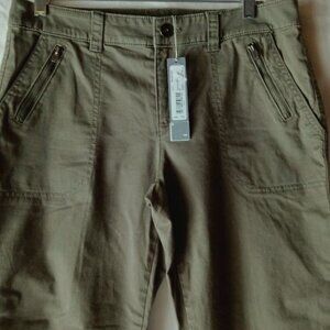 Women's Olive Green Pants Size 8 NWT